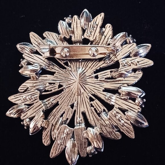 Gorgeous Blue/Green Rhinestone Brooch - Picture 2 of 4